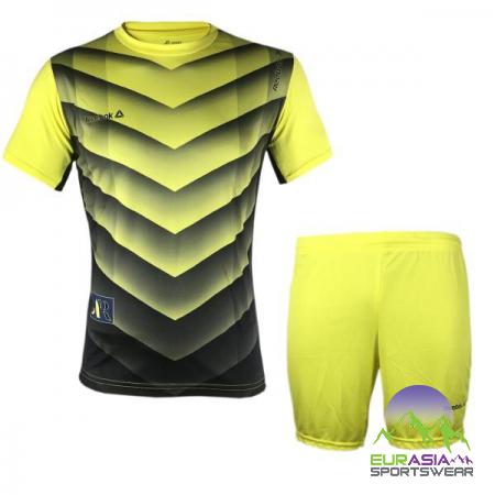 لباس ورزشی چند رنگ