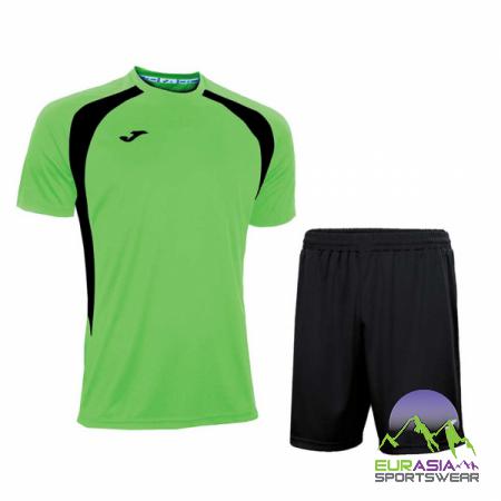 پیراهن و شورت ورزشی