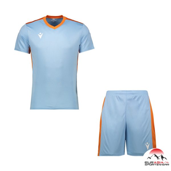 تولید و پخش پیراهن و شورت فوتبالی