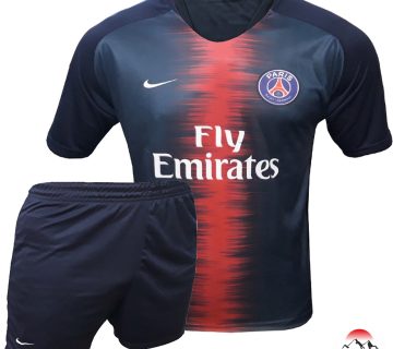 پیراهن و شورت فوتبالی